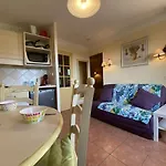 2 Pièces, 5 Pers., Jardin, Résidence Calme Avec Piscine Et Tennis - Fr-1-226-380 * Les Issambres