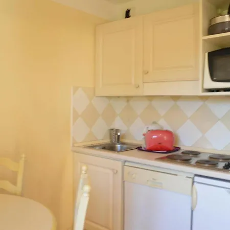 : Appt Avec Piscine, Tennis, Et Parking Au Rez De Jardin - Fr-1-226-380 Les Issambres