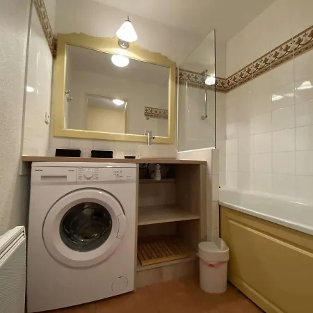 : Appt Avec Piscine, Tennis, Et Parking Au Rez De Jardin - Fr-1-226-380 Apartment *