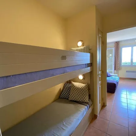 : Appt Avec Piscine, Tennis, Et Parking Au Rez De Jardin - Fr-1-226-380 Les Issambres
